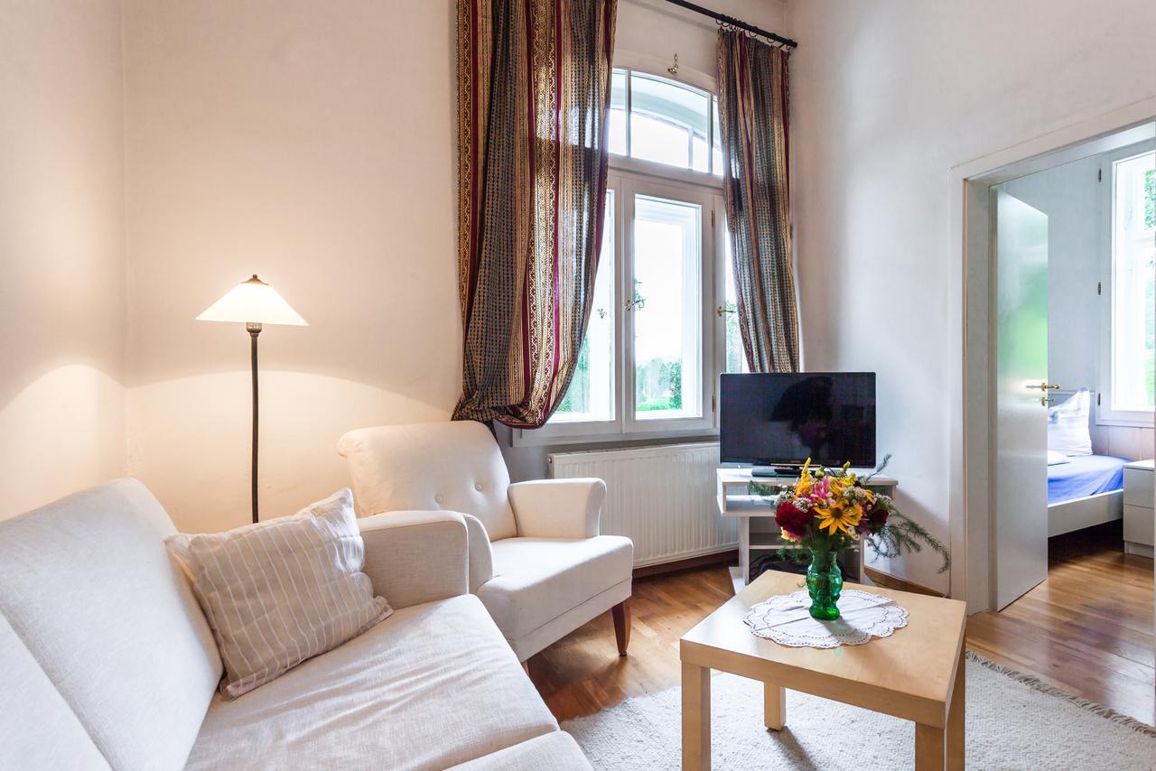 Gaestehaus Villa Rose Durrrohrsdorf Zewnętrze zdjęcie