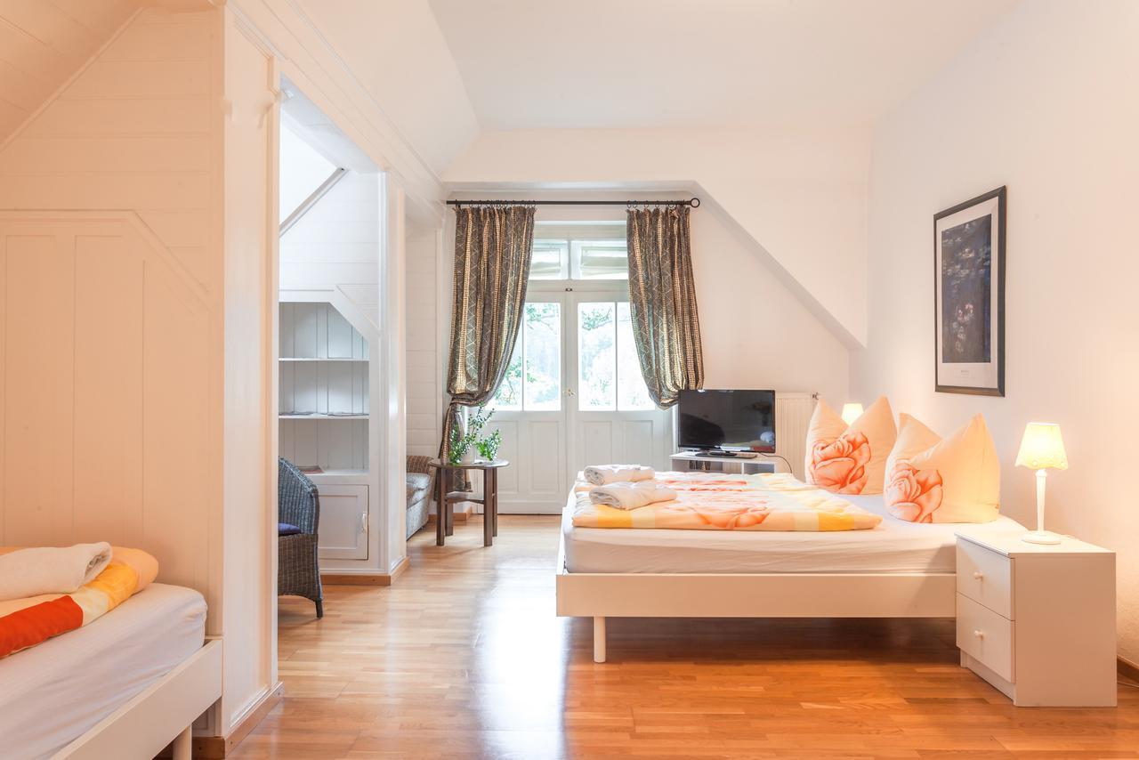 Gaestehaus Villa Rose Durrrohrsdorf Zewnętrze zdjęcie