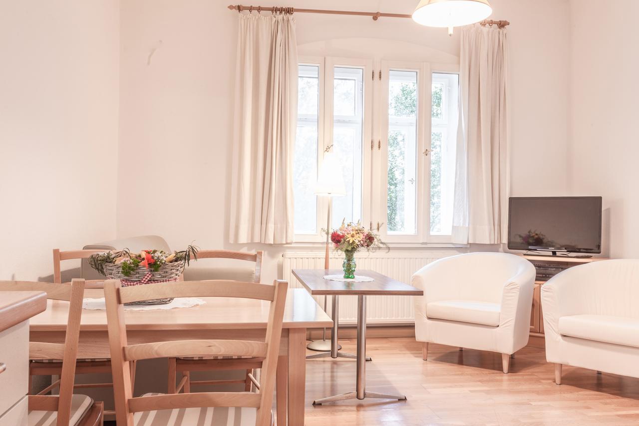 Gaestehaus Villa Rose Durrrohrsdorf Pokój zdjęcie